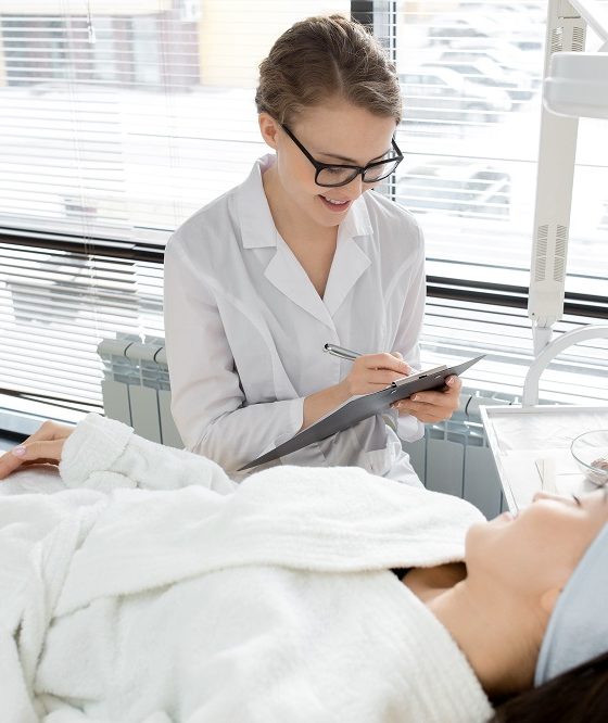 How to Manage Medical Non-Compliance in Your Cosmetic Practice
